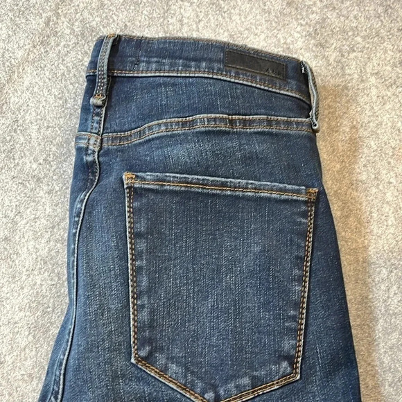 NWT's Abercrombie & Fitch Ultra High  Rise Super Skinny, size 27/4S - Picture 5 of 12